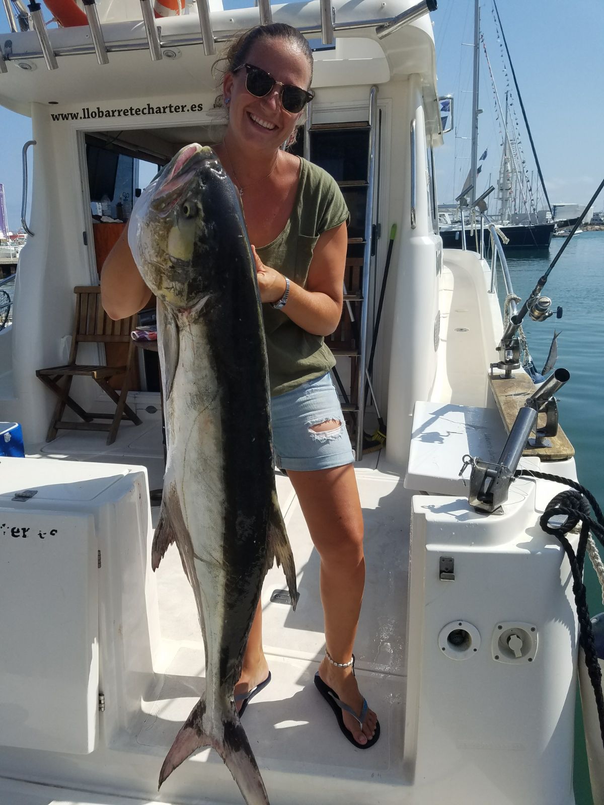 Precio para salida de pesca con equipo incluido