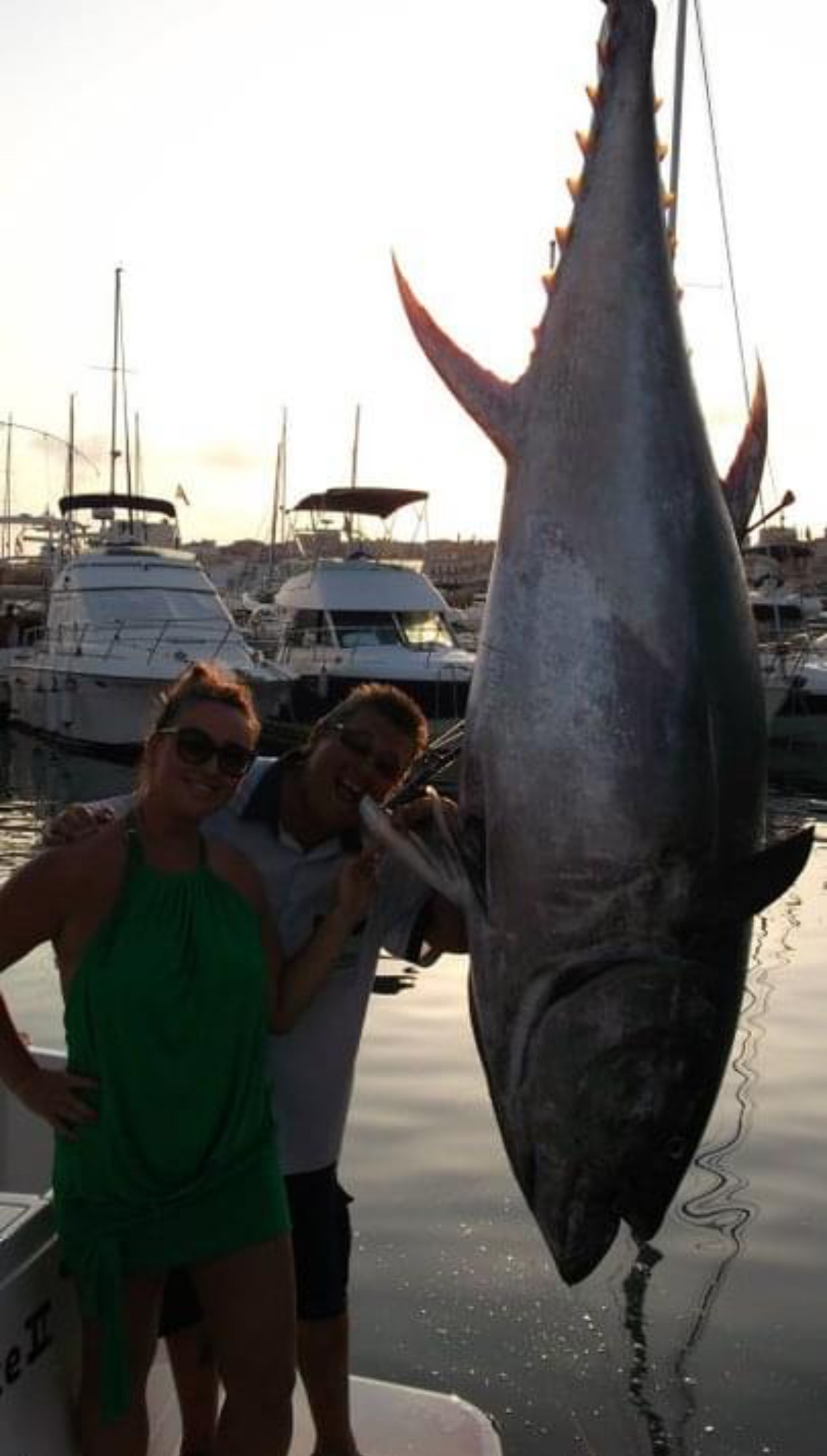 Paseos en barco con patrón en Costa Dorada, La Pineda y alrededores
